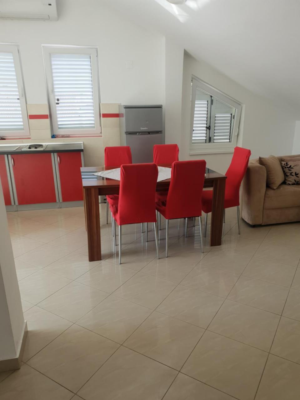 Apartments Diva โนวาลยา ภายนอก รูปภาพ