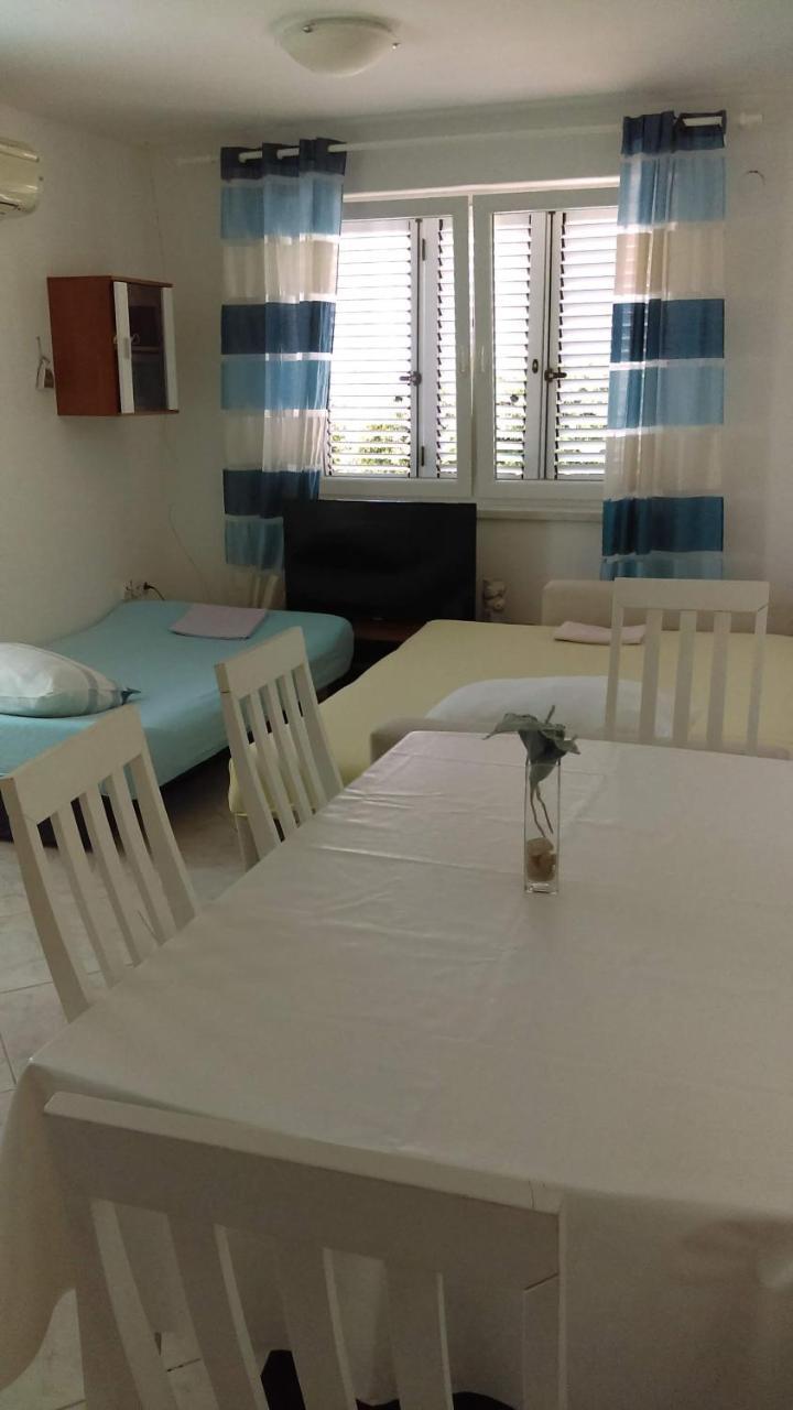 Apartments Diva โนวาลยา ภายนอก รูปภาพ
