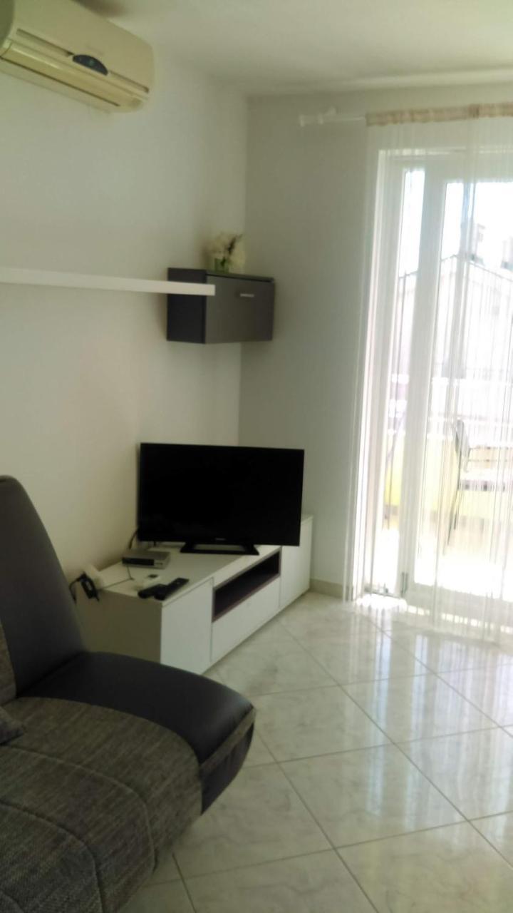 Apartments Diva โนวาลยา ภายนอก รูปภาพ